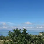 Aparthotel Poloturisticoumbria Rustico Con Piscina Vista *