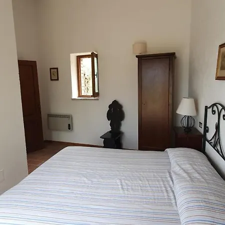 Aparthotel Poloturisticoumbria Rustico Con Piscina Vista *
