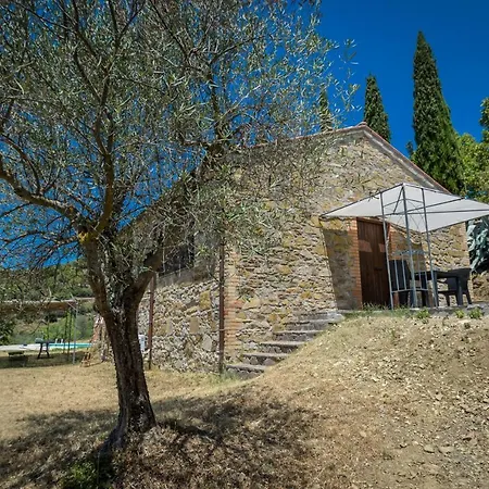Aparthotel Poloturisticoumbria Rustico Con Piscina Vista *
